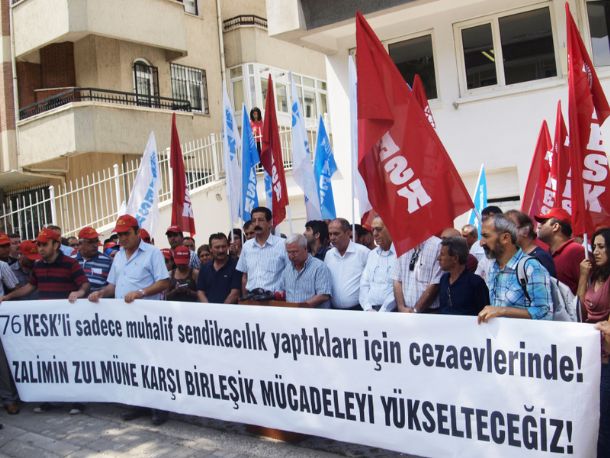 Bugn 76 Kesk?li, Sadece Muhalif Sendikaclk Yaptklar in Cezaevlerinde